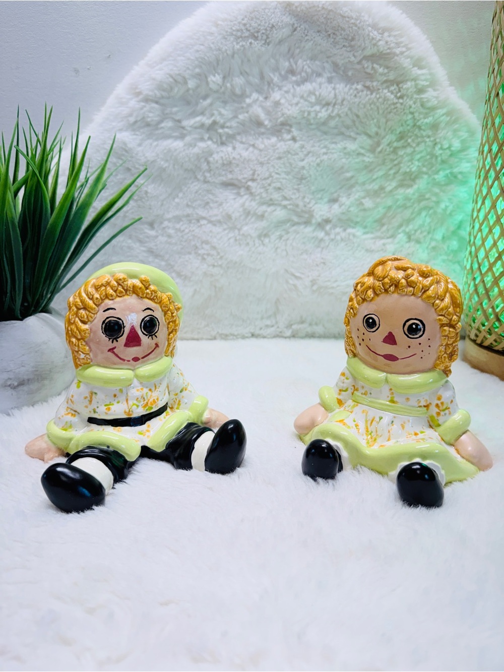 Hand Painted Collectible Soft Green Ceramic Raggety Anne & Andy Doll Pair 👫